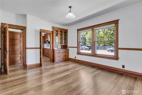 Living - 401 Varner Ave SE, Orting, WA 98360 photo 4 of 6