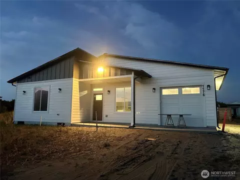 1176 Fairwood Dr SW, Ocean Shores, WA 98569