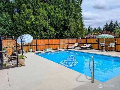 224 S 166th St, Burien, WA 98148