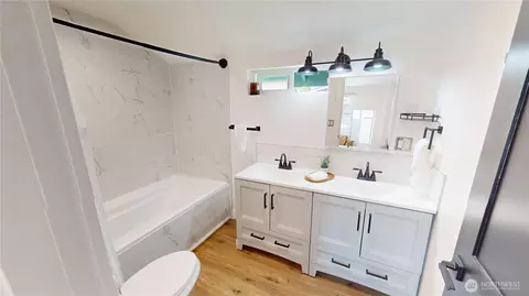 Bath - 5502 Chuckanut, Bow, WA 98232 photo 1 of 4
