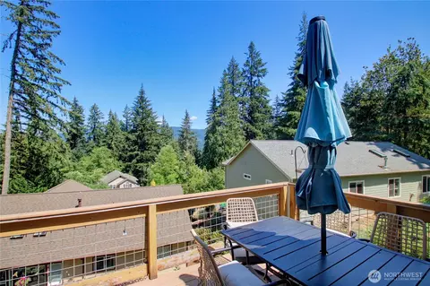 3 Sweetclover Cir, Bellingham, WA 98229