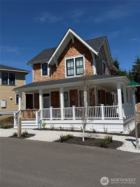 90 Easthaven St, Pacific Beach, WA 98571