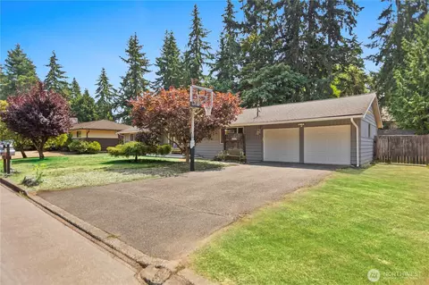 10301 NE 136th Pl NE, Kirkland, WA 98034