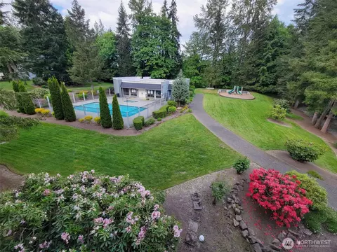 4641 W Lake Sammamish Pkwy SE #F305, Issaquah, WA 98027
