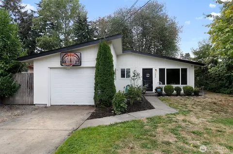 7402 E F St, Tacoma, WA 98404