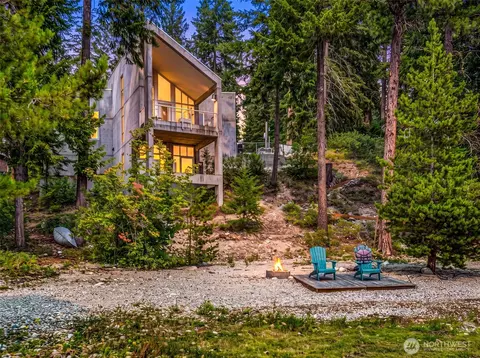 16161 N Shore Dr, Leavenworth, WA 98826