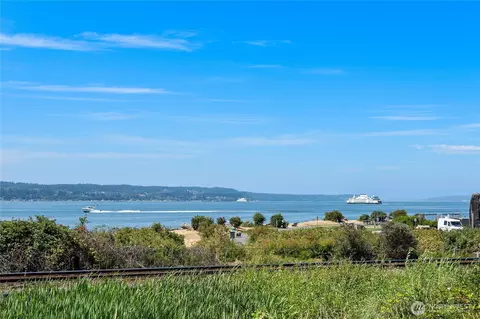 303 Church Ave, Mukilteo, WA 98275