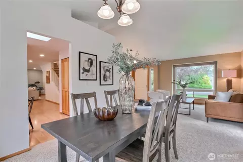 Dining - 3450 Garland Pl, Enumclaw, WA 98022 photo 2 of 3