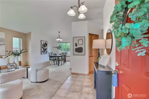 Entry Way - 3450 Garland Pl, Enumclaw, WA 98022 photo 1 of 1