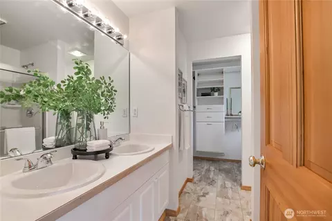 Bath - 3450 Garland Pl, Enumclaw, WA 98022 photo 3 of 3