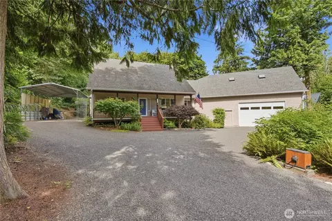 4782 NW Grover Ln, Bremerton, WA 98312