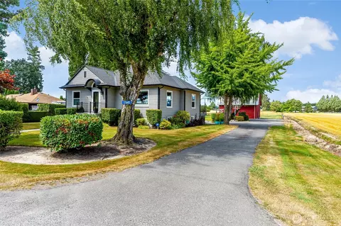 17645 Mclean Rd, Mount Vernon, WA 98273