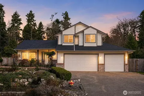844 Holbeck Dr, Camano Island, WA 98282