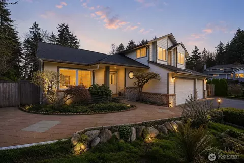 844 Holbeck Dr, Camano Island, WA 98282
