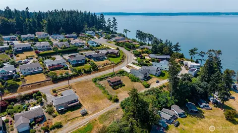 881 Rocky Point Dr, Camano Island, WA 98282
