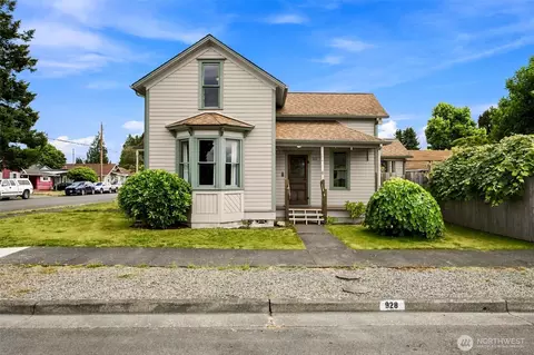 928 3rd Ave NW, Puyallup, WA 98371