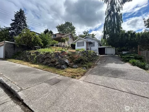 6538 51st Ave S, Seattle, WA 98118