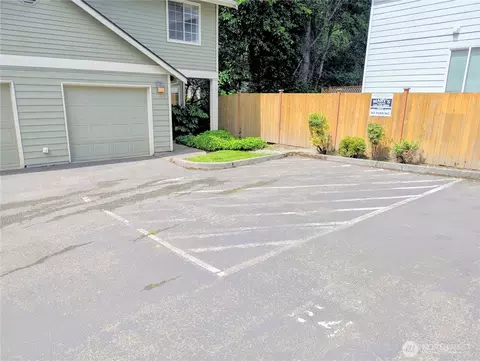 Exterior - 9825 18th Ave W #E4, Everett, WA 98204 photo 3 of 3