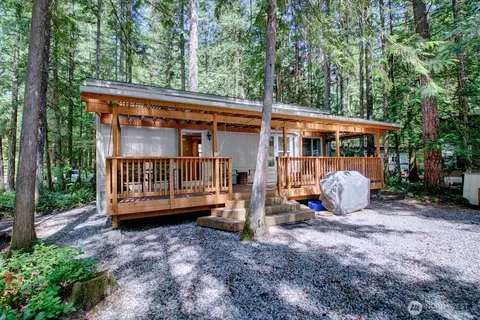 299 6 Schinn Canyon Dr, Deming, WA 98244