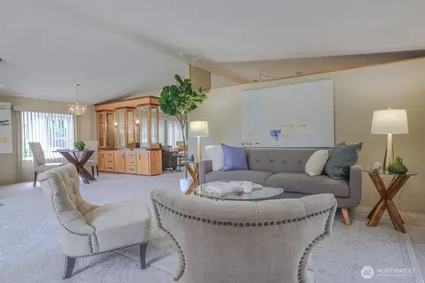 Living - 17308 Woodcrest Dr NE, Bothell, WA 98011 photo 1 of 6
