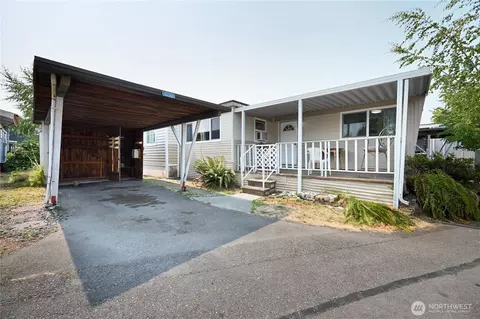 3235 S 182nd St, Seatac, WA 98188