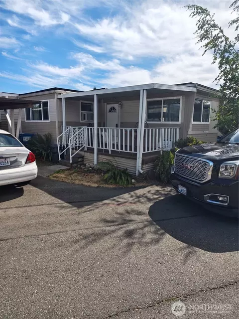3235 S 182nd St, Seatac, WA 98188