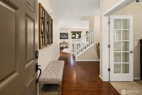 Entry Way - 26 Meadow Pl SE, Everett, WA 98208 photo 1 of 2