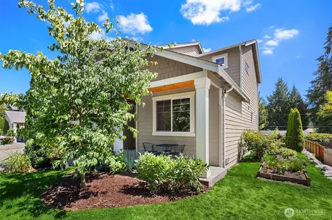Exterior - 26 Meadow Pl SE, Everett, WA 98208 photo 5 of 8