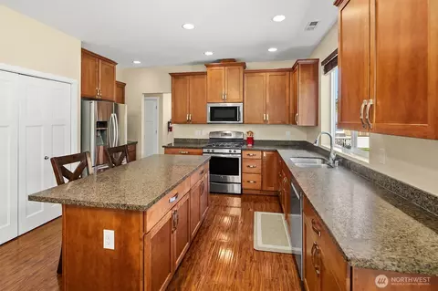 Kitchen - 26 Meadow Pl SE, Everett, WA 98208 photo 2 of 3
