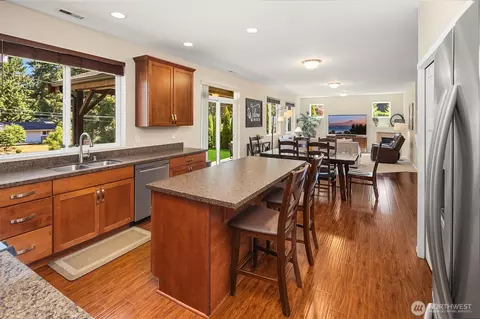 Kitchen - 26 Meadow Pl SE, Everett, WA 98208 photo 3 of 3