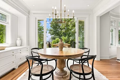 Dining - 1111 Bellevue Pl E, Seattle, WA 98102 photo 1 of 2