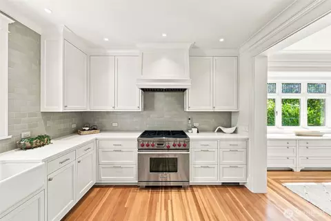 Kitchen - 1111 Bellevue Pl E, Seattle, WA 98102 photo 3 of 3