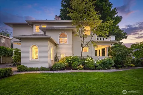 Exterior - 1111 Bellevue Pl E, Seattle, WA 98102 photo 2 of 7