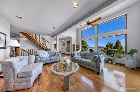 4210 Brant Cir, Anacortes, WA 98221