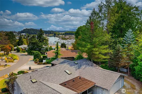 475 Nez Perce Pl, La Conner, WA 98257