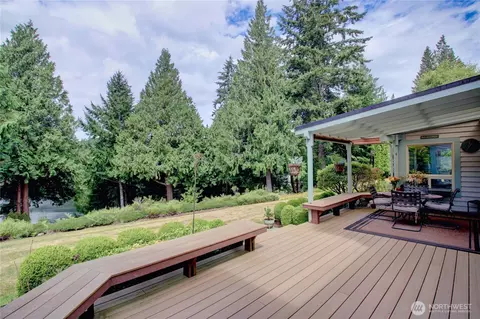 11 Whispering Cedars Ct, Bellingham, WA 98229