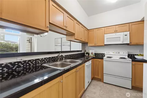 Kitchen - 18930 Bothell-everett Hwy #G105, Bothell, WA 98012 photo 1 of 3