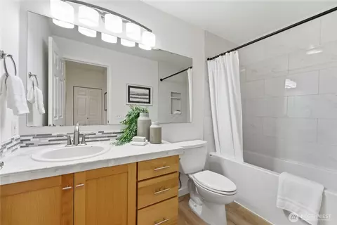 Bath - 18930 Bothell-everett Hwy #G105, Bothell, WA 98012 photo 1 of 1