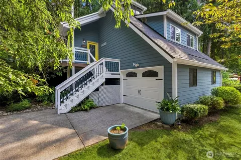 2435 Crestridge Dr NW, Olympia, WA 98502