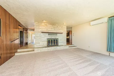 Living - 2129 W Sequim Bay, Sequim, WA 98382 photo 3 of 4