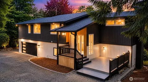 5755 Blakely Ave NE, Bainbridge Island, WA 98110