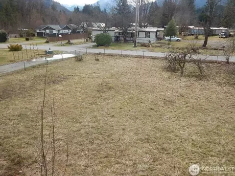 800 Montague Ave, Darrington, WA 98223
