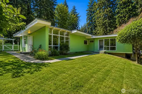 17056 26th Ave NE, Lake Forest Park, WA 98155