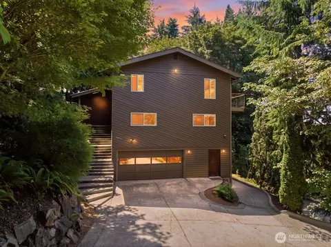 28611 16th Ave S, Federal Way, WA 98003