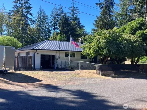 703 S 16th St, Shelton, WA 98584
