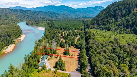 42683 Waters View Ct, Concrete, WA 98237