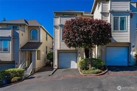 821 Sunset Blvd NE #F1, Renton, WA 98056