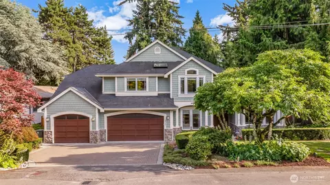 9845 NE 22nd St, Bellevue, WA 98004