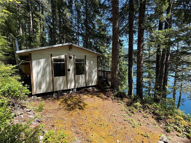 531 W Mackinaw Rd, Shelton, WA 98584