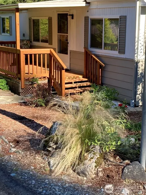 6521 SE Mile Hill Dr #18, Port Orchard, WA 98366